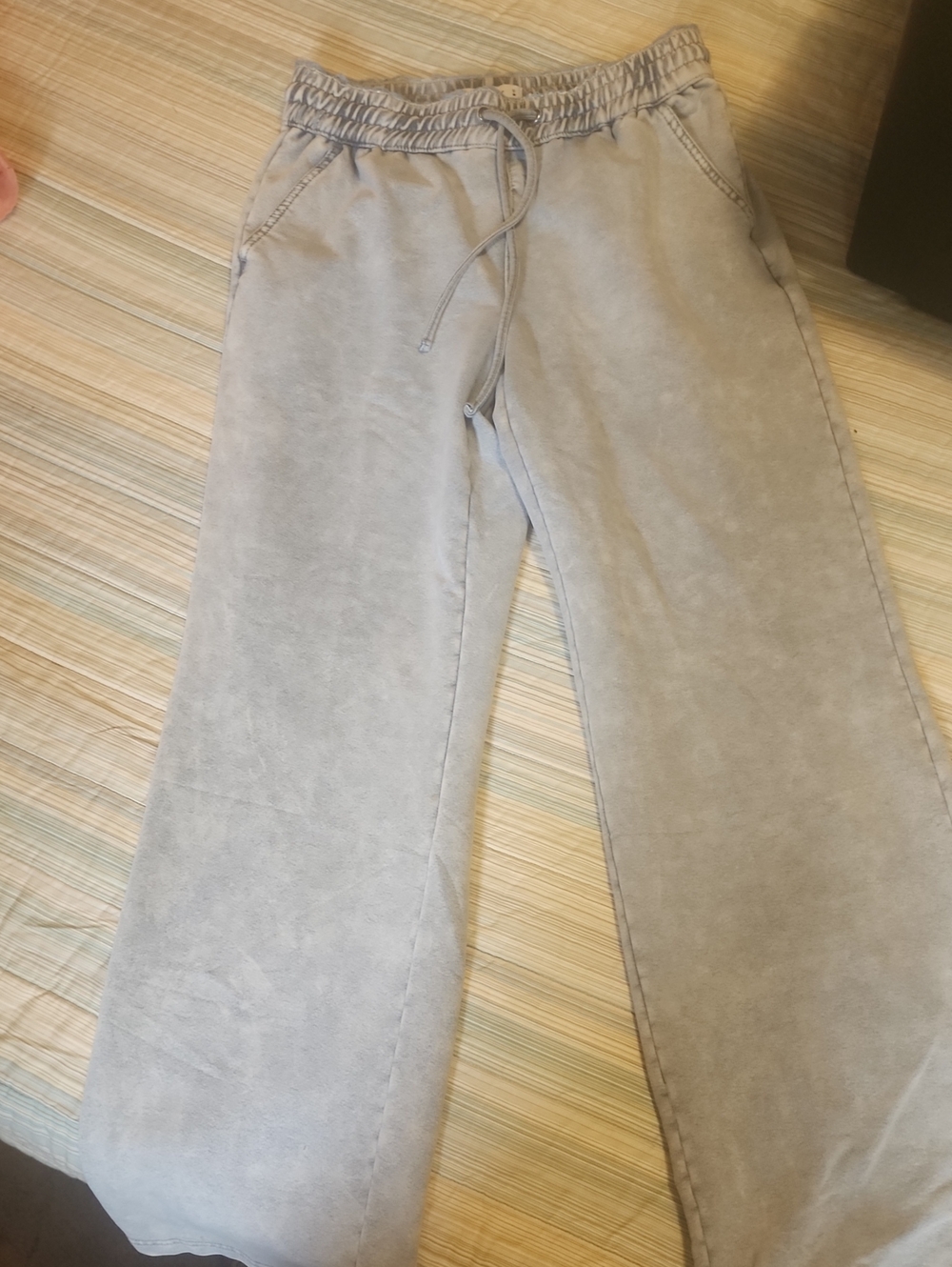 Vanilla Star Women's Light Gray Elastic-Waist Joggers